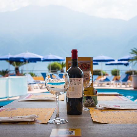 Hotel San Pietro リモーネ・スル・ガルダ エクステリア 写真