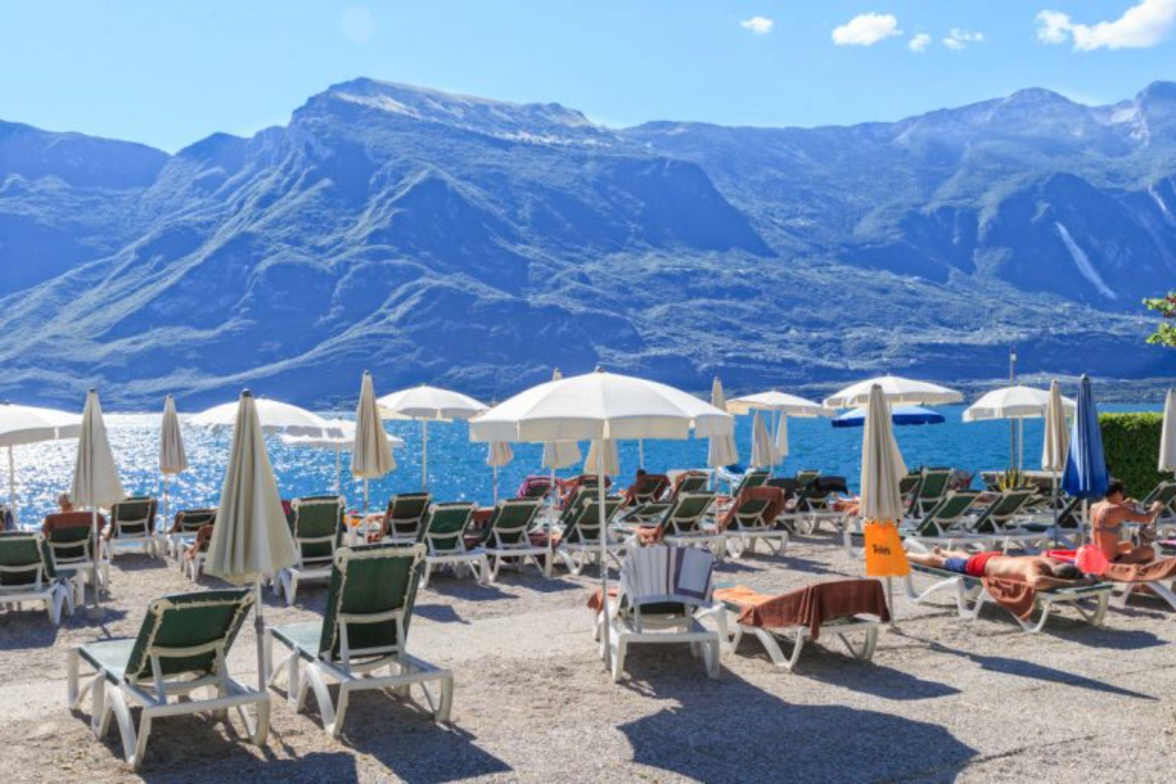 Hotel San Pietro リモーネ・スル・ガルダ エクステリア 写真