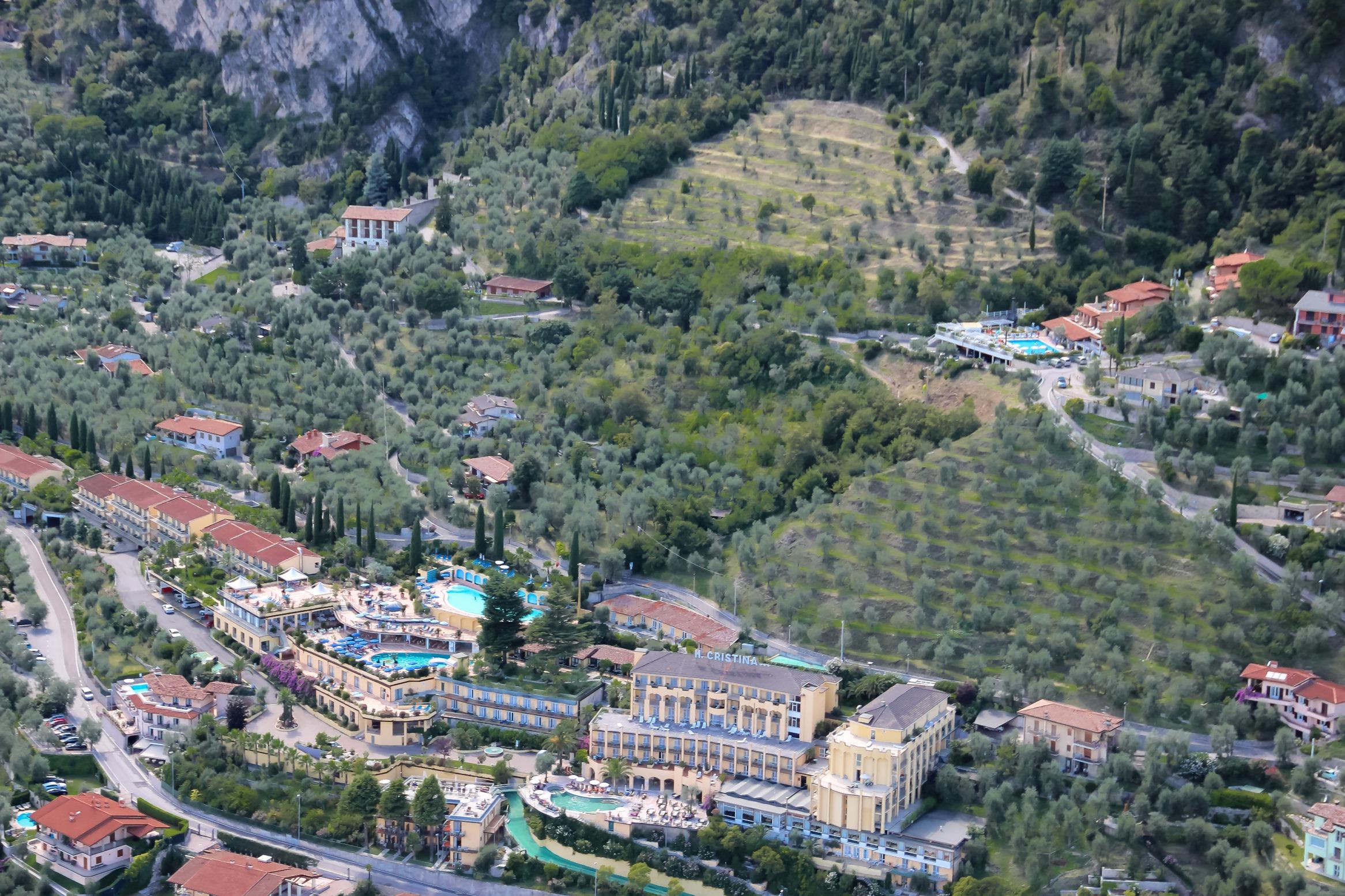 Hotel San Pietro リモーネ・スル・ガルダ エクステリア 写真